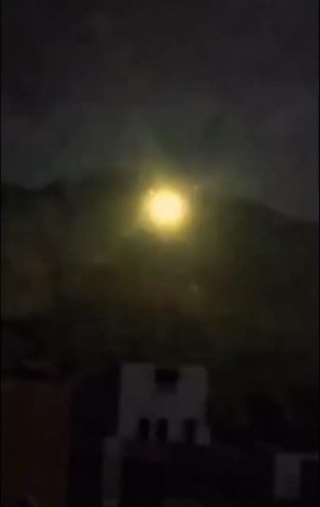 Появилось видео атаки американского вертолёта AH-1Z Viper на очень близкой дистанции