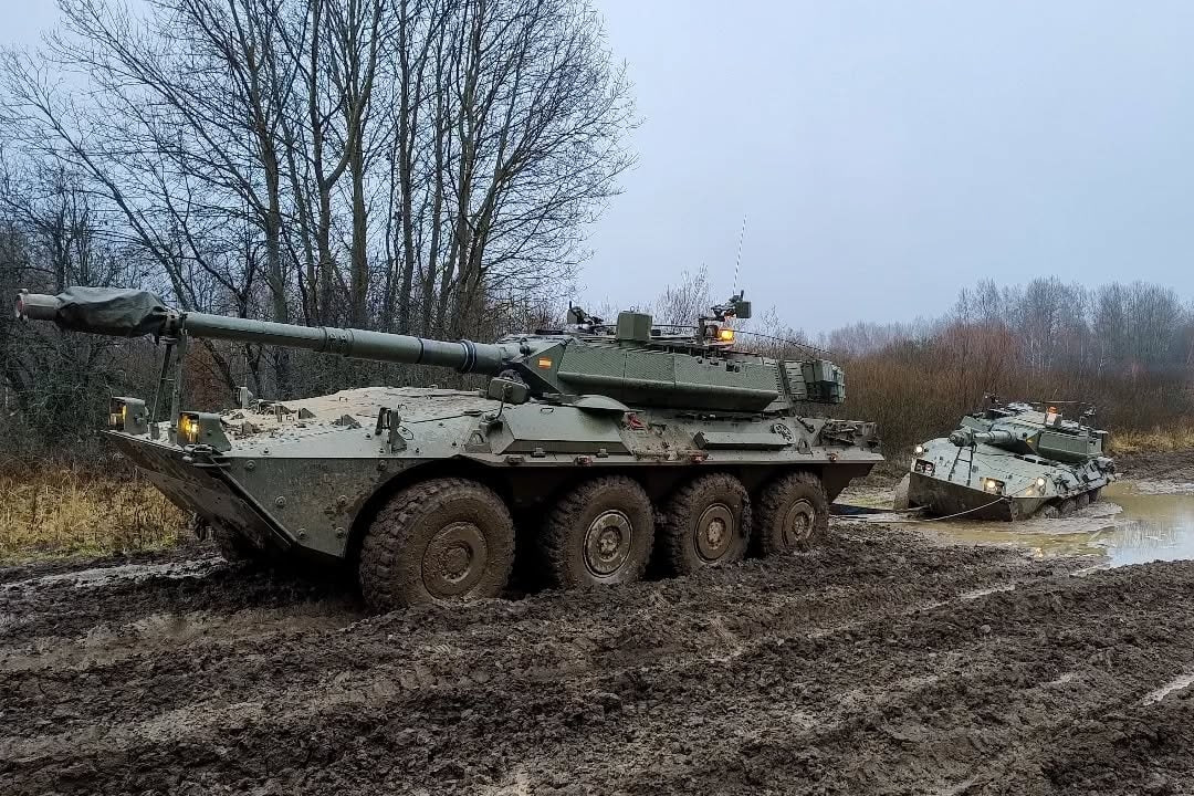 Испанский Centauro B1 (VRCC-105) на полигоне Лест в Словакии Испанский Centauro B1 (VRCC-105) на полигоне Лест в Словакии