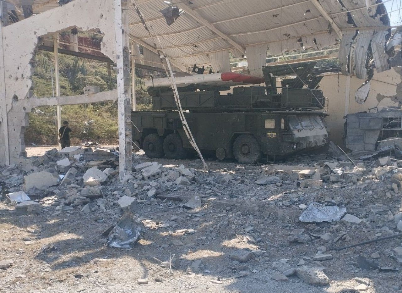 Венесуэла. Атакованные американцами позиции венесуэльских сил ПВО Венесуэла. Атакованные американцами позиции венесуэльских сил ПВО