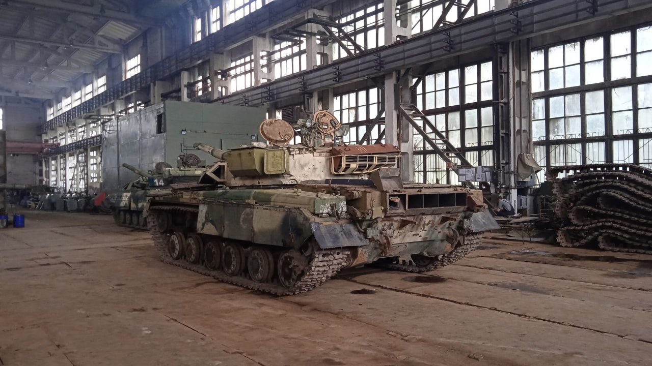 На довоенных кадрах - Объект 478ДУ на одном из украинских танковых заводов На довоенных кадрах - Объект 478ДУ на одном из украинских танковых заводов