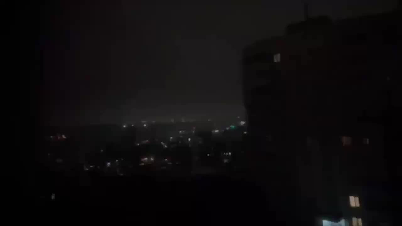 Враг атакует Белгород и Орел: в Белгороде частично исчезло электричество