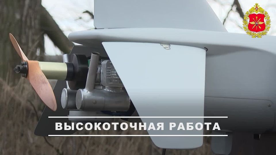 Минобороны России: Военнослужащие войск беспилотных систем группировки «Центр», применив БПЛА «Мерлин-ВР», выявили пункт управления формирований ВСУ на Красноармейском направлении