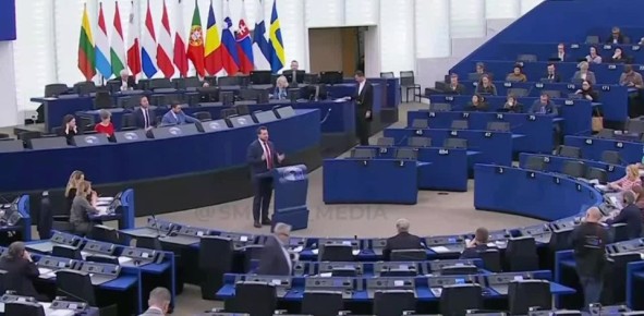 �� ����� �� ����� �����, ��������� ����� � fuck off�, � ������� ������� �������������� ������ ��������, ����������� �������� � �����������