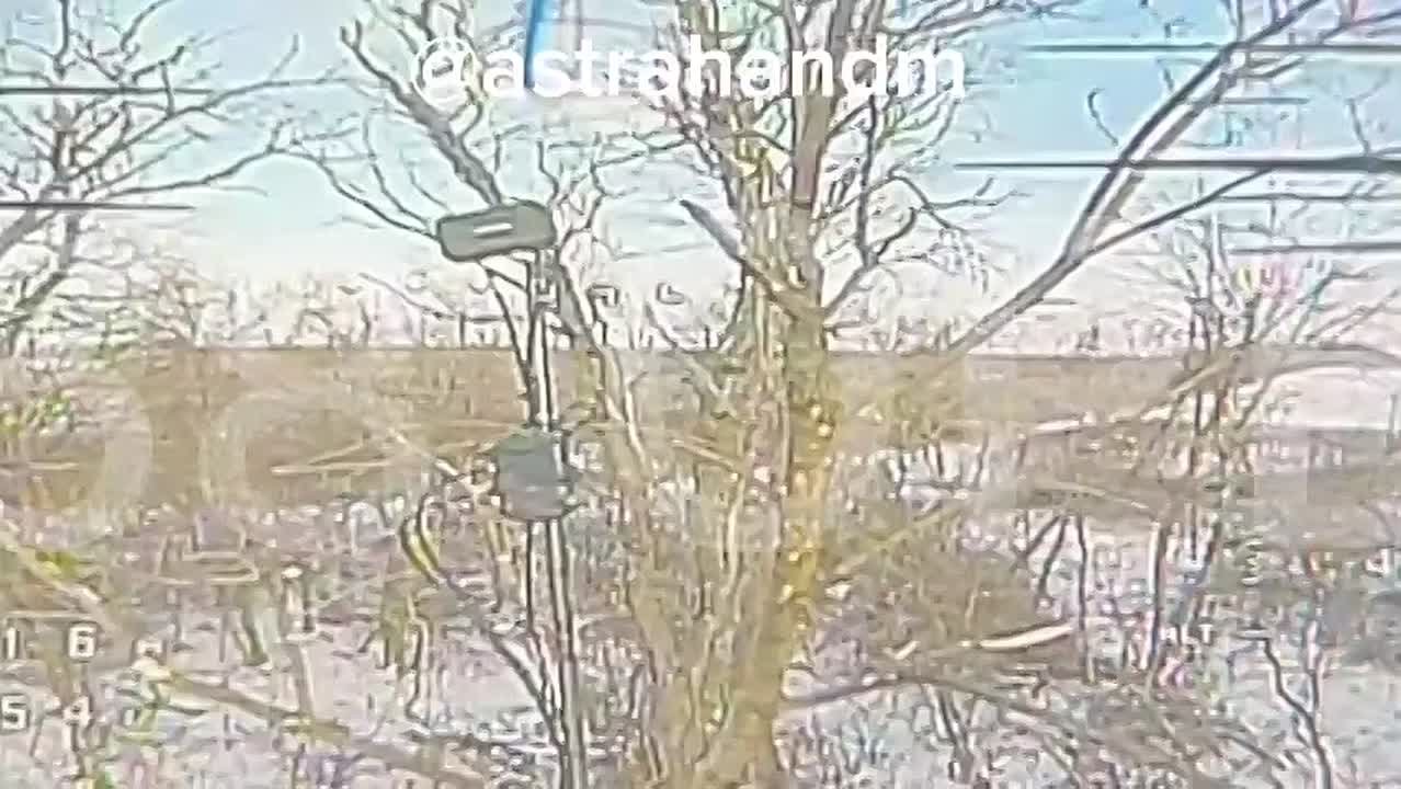 Дмитрий Астрахань: 242 мсп и 68 орб уничтожают антенны связи и позиции ВСУ в Райском и Новопавловке