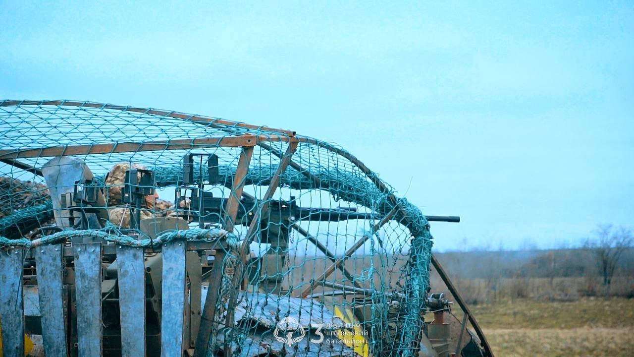 На кадрах - редкий бронетранспортер Puma 4x4 итальянского производства на вооружении 79-й отдельной десантно-штурмовой бригады ВСУ На кадрах - редкий бронетранспортер Puma 4x4 итальянского производства на вооружении 79-й отдельной десантно-штурмовой бригады ВСУ