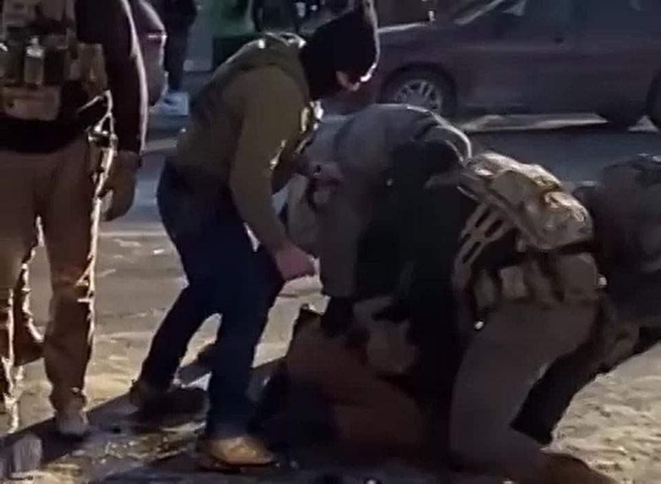 ������ �������: ������ �������� ICE � ������������ ��� 37-������ ����������� ����� ������� ������, � The New York Times