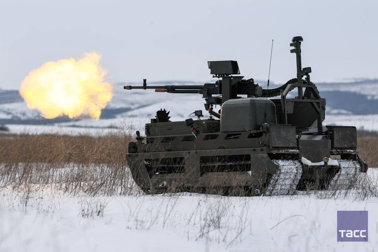 Добровольческая разведывательно-штурмовая бригада «Невский» получила новейшие наземные робототехнические комплексы в виде НРТК «Курьер», «Омич» и «Челнок» Добровольческая разведывательно-штурмовая бригада «Невский» получила новейшие наземные робототехнические комплексы в виде НРТК «Курьер», «Омич» и «Челнок»