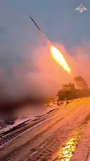 Мощные удары «Града»: артиллеристы-реактивщики группировки «Центр» уничтожили опорный пункт ВСУ на Красноармейском направлении