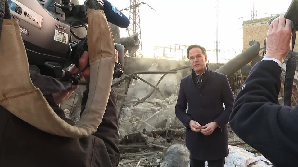 Разрушения одной из ТЭЦ в Киеве показал министр энергетики