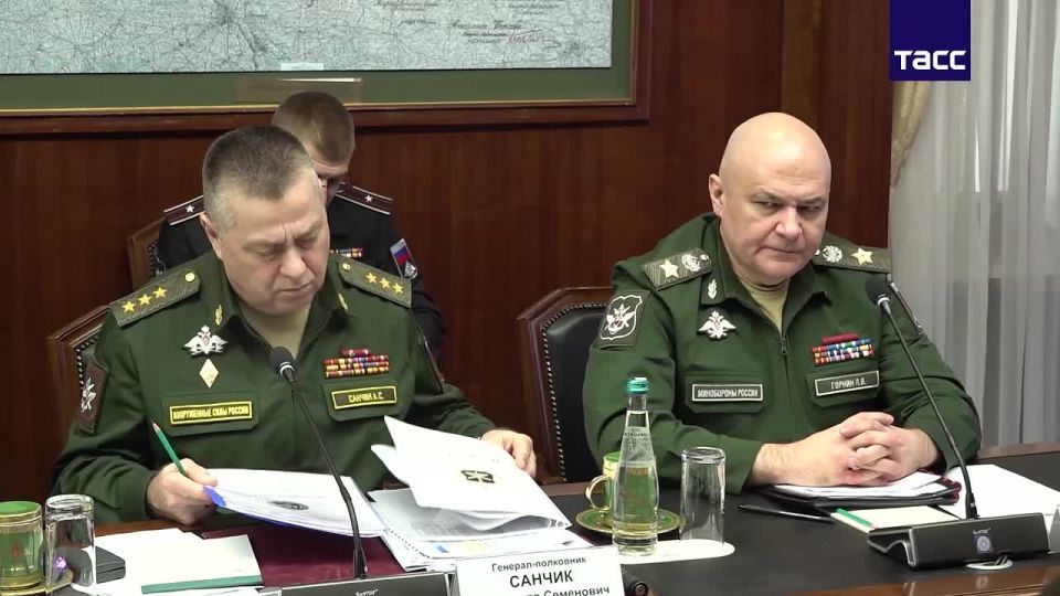 ����� ������ � ������ �������� ����� 10 ����� ������ ���������� � ����� 2 ��������� ������� ���������, � ������� �������