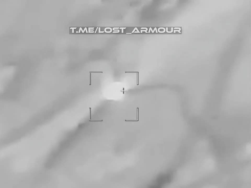 Результативный удар дроном Ланцет по бронеавтомобилю противника во время остановки на дороге в районе н.п. Бойково Запорожской области