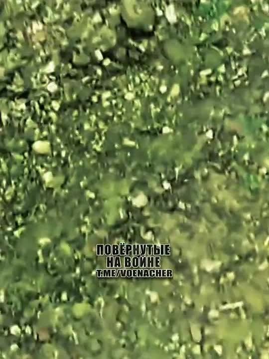 Кадры со стороны врага.. Уничтоженный украинский Т-64БВ вместо с экипажем где-то на фронте