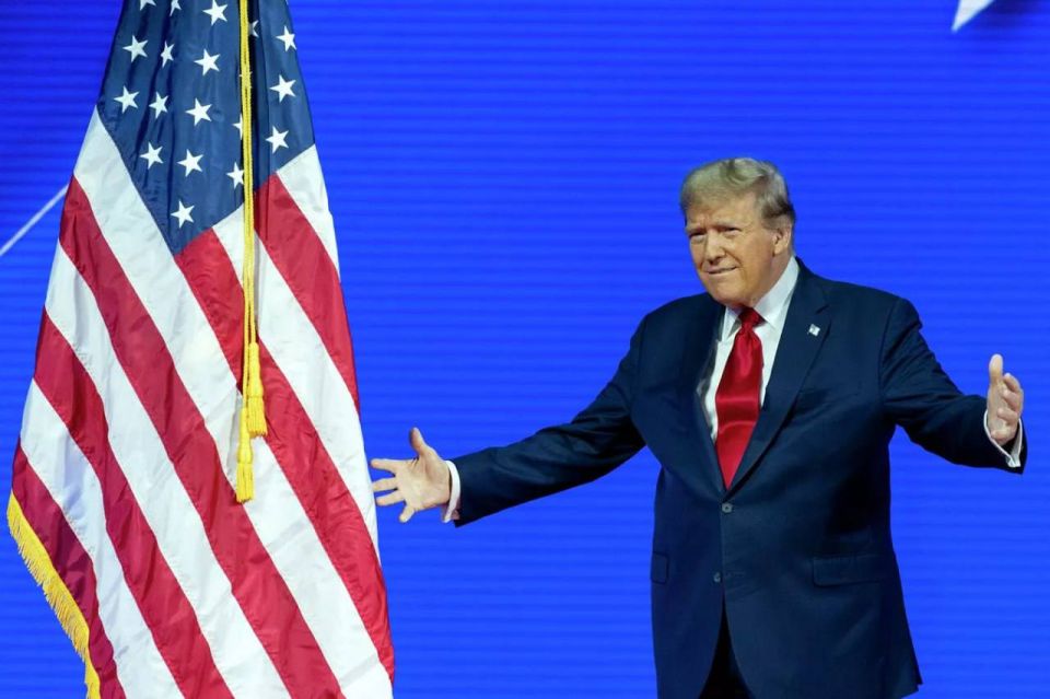 По данным телеканала Al Jazeera, Дональда Трампа пытаются подтолкнуть к более жёстким действиям против Ирана