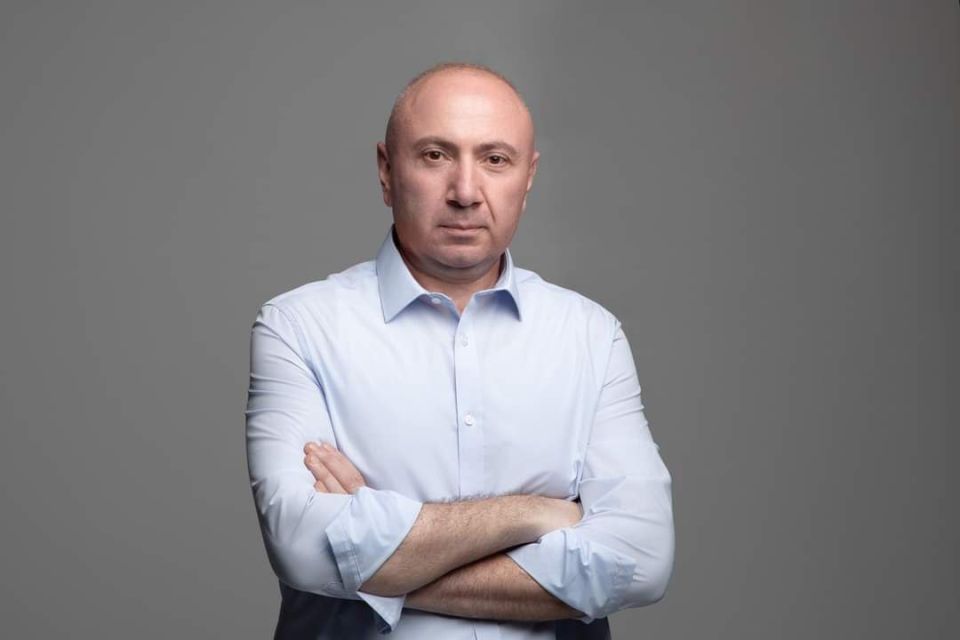 ������ ����� �������� ������ ������� � ������������� ������� ������ � ������� ������������� ��������