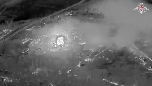 Расчет ТОС-1А «Солнцепек» 2-го гвардейского полка радиационной химической и биологической защиты группировки «Центр» сорвал попытку контратаки подразделения ВСУ, уничтожив живую силу и легкобронированную технику боевиков