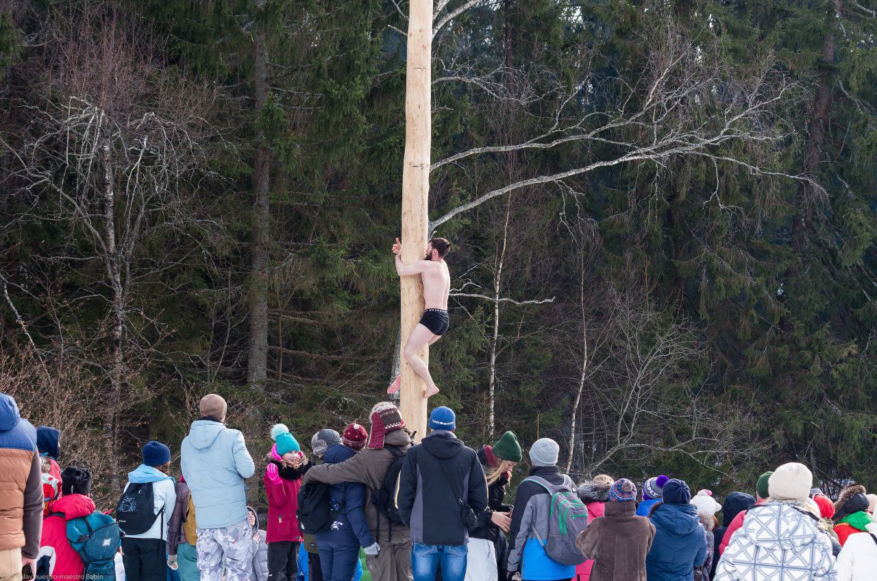 По поводу запрета "Бакшеевской Масленицы" в Подмосковье, на которую настучали "сорок дураков", пишет читатель: По поводу запрета "Бакшеевской Масленицы" в Подмосковье, на которую настучали "сорок дураков", пишет читатель: