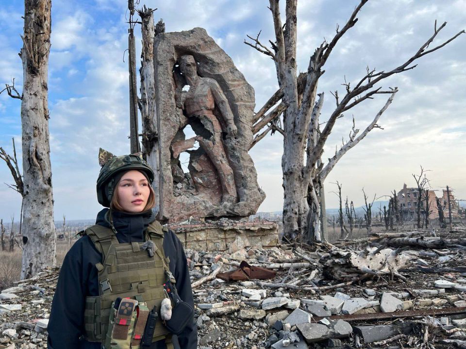 Марьяна Наумова: Друзья, я иногда задумываюсь, много ли нужно смелости, чтобы защищать Родину?