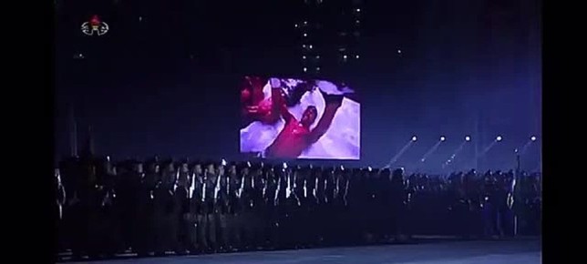 Осторожно, много полуголых корейских мужчин!