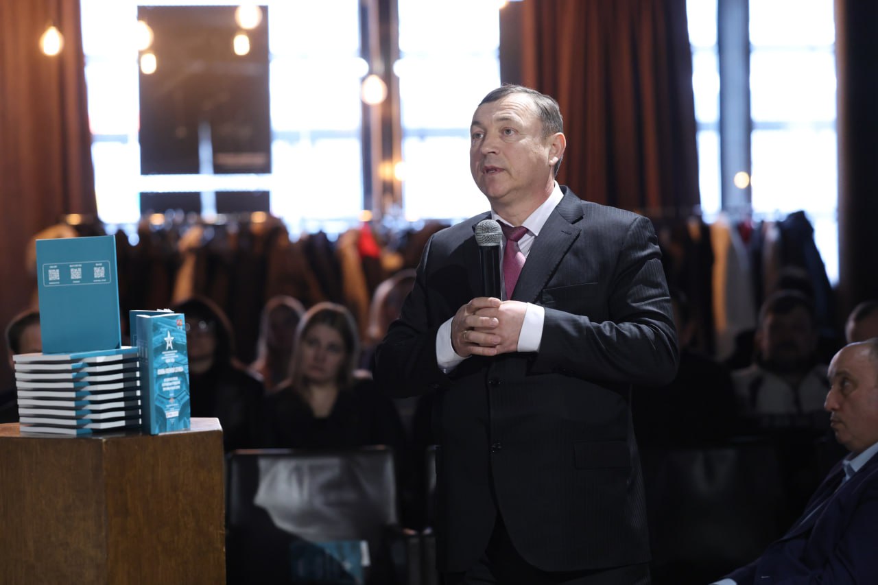 Минобороны России: Центр военно-патриотического воспитания молодежи «Авангард» презентовал методическое пособие по начальной военной подготовке Минобороны России: Центр военно-патриотического воспитания молодежи «Авангард» презентовал методическое пособие по начальной военной подготовке