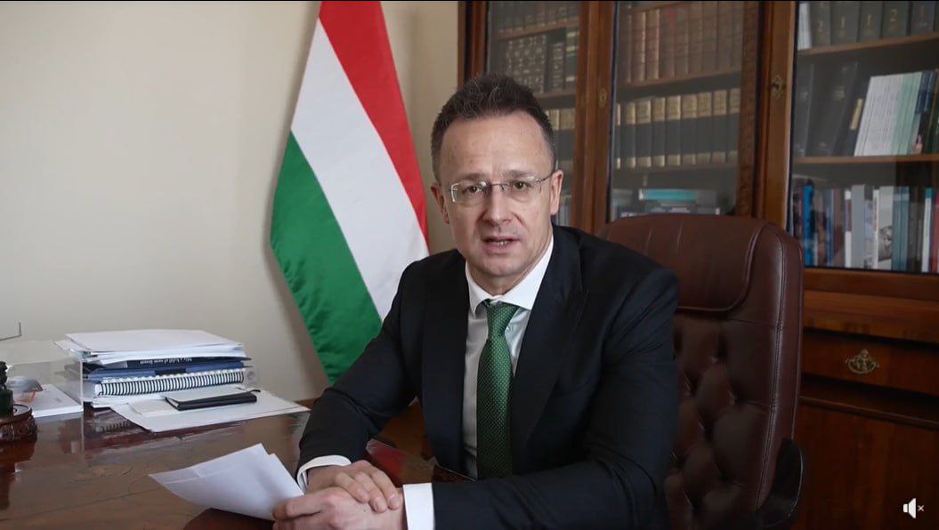 Киев признал, что заблокировал нефтепровод "Дружба" по политическим причинам, сообщил глава МИД Венгрии Сийярто