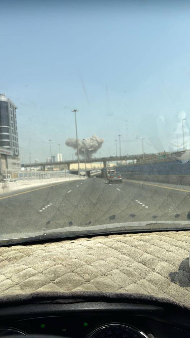 Иран в ответ наносит удары баллистическими ракетами по Бахрейну, там находятся американские военные базы Иран в ответ наносит удары баллистическими ракетами по Бахрейну, там находятся американские военные базы