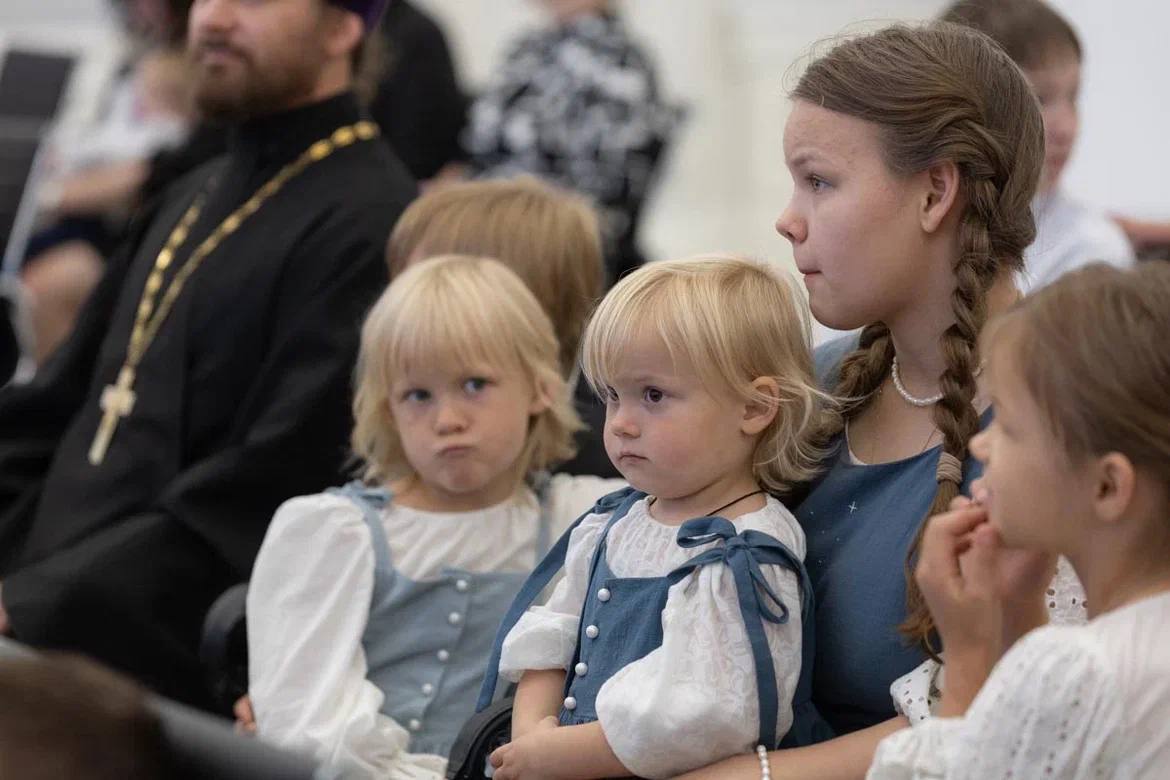 Нацпроект «Семья»: Незаметные многодетные герои, которые спасают генофонд нашего народа Нацпроект «Семья»: Незаметные многодетные герои, которые спасают генофонд нашего народа