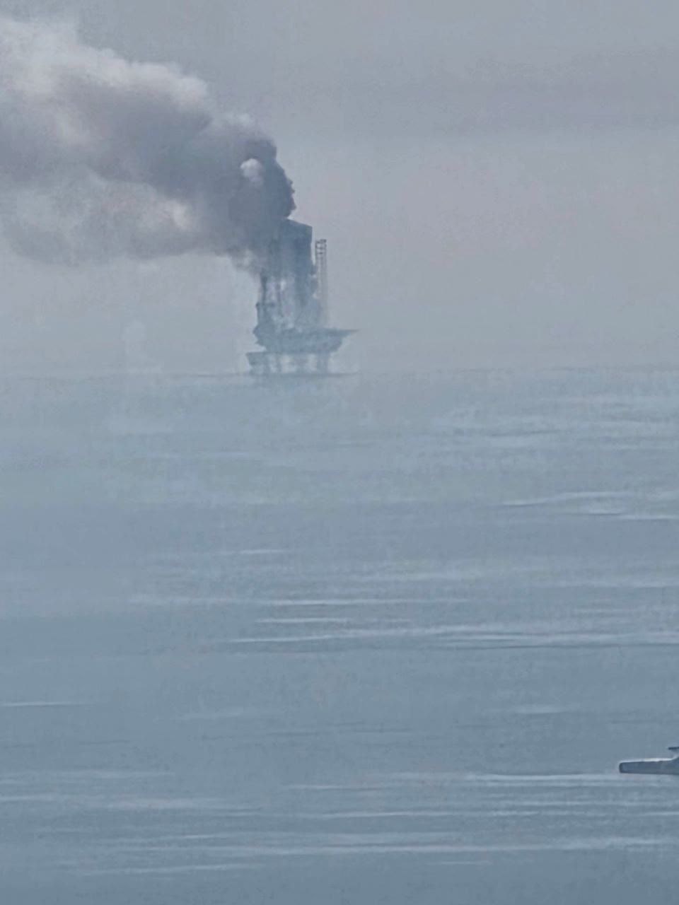 Иран атаковал нефтяную платформу ОАЭ на эмиратском шельфе в Персидском заливе