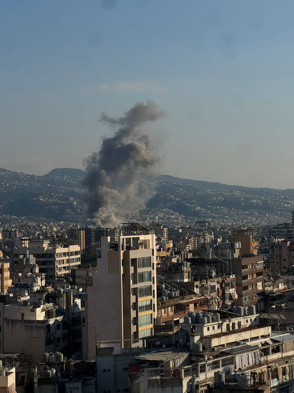 Новая волна израильских ударов по южному пригороду Бейрута Новая волна израильских ударов по южному пригороду Бейрута