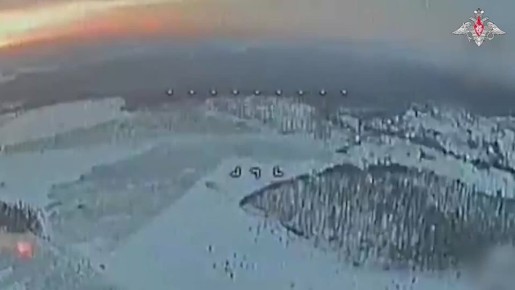 Минобороны России: Расчет РСЗО «Град» 121-го мотострелкового полка группировки «Запад» разобрал укрепления противника, расчищая путь нашим штурмовикам