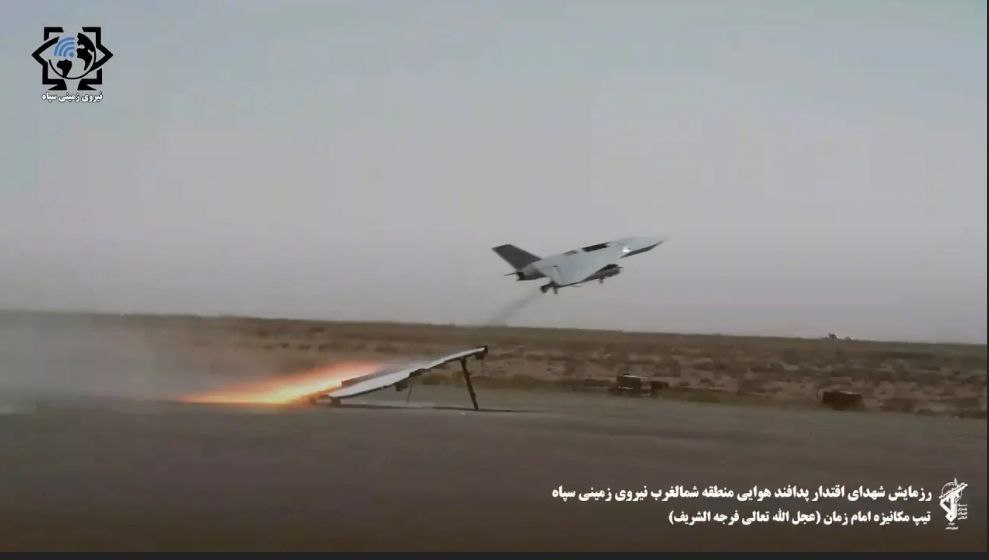 КСИР впервые начал применять стелс-беспилотник "Хадид-110" КСИР впервые начал применять стелс-беспилотник "Хадид-110"