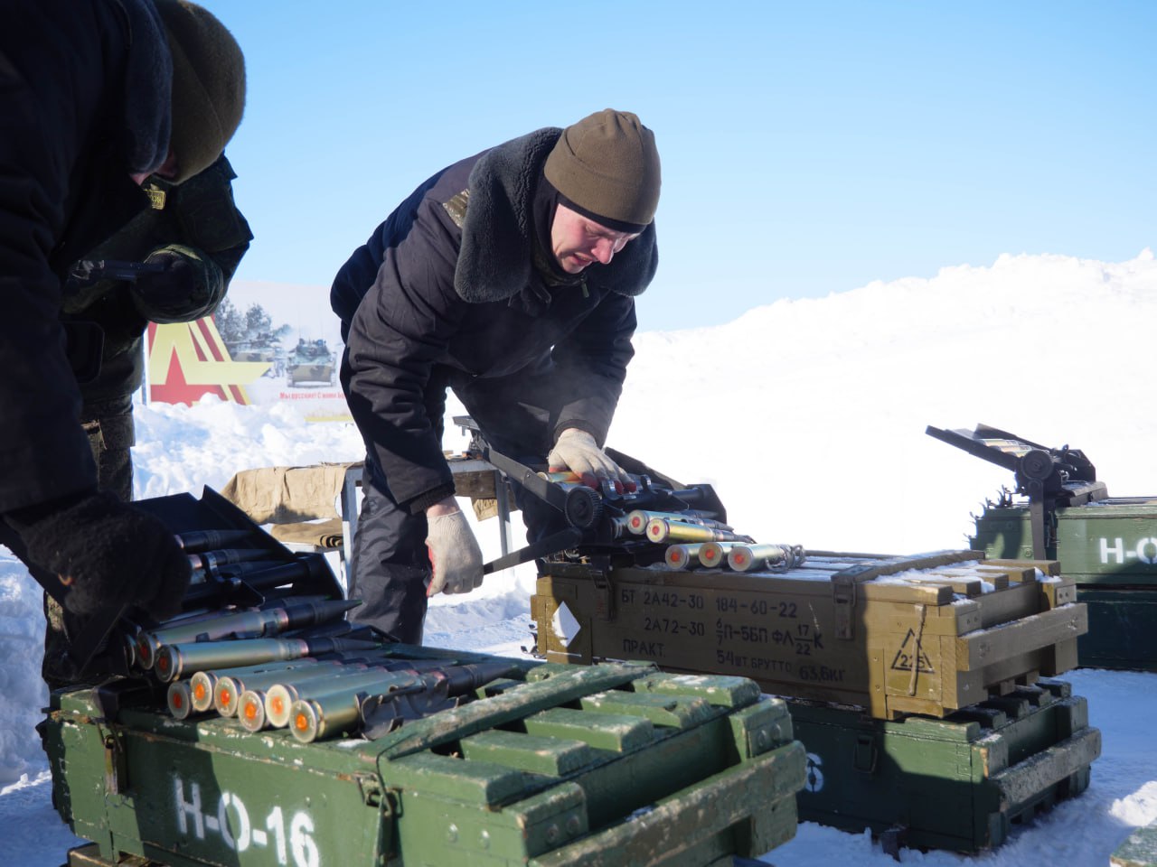 Минобороны России: Обкатка «троек»: экипажи БМП-3 завершили подготовку на полигоне Московского военного округа Минобороны России: Обкатка «троек»: экипажи БМП-3 завершили подготовку на полигоне Московского военного округа