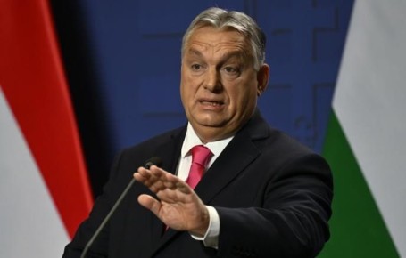 Зелебоба получил ответку. Только что киевский клоун рыпался на венгерского премьера с угрозами — и вот вам свежачок