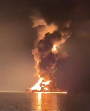 Ещё один американский танкер полыхнул — в Шардже, ОАЭ!