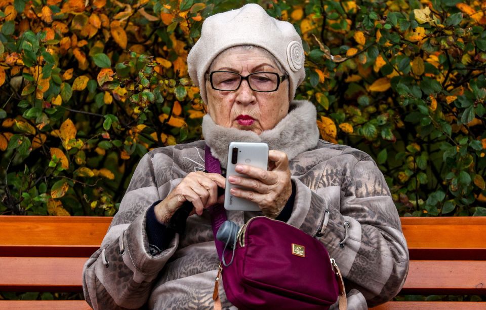 Новые горизонты для общения: закон о домовых чатах поднимает коммуникацию на новый уровень